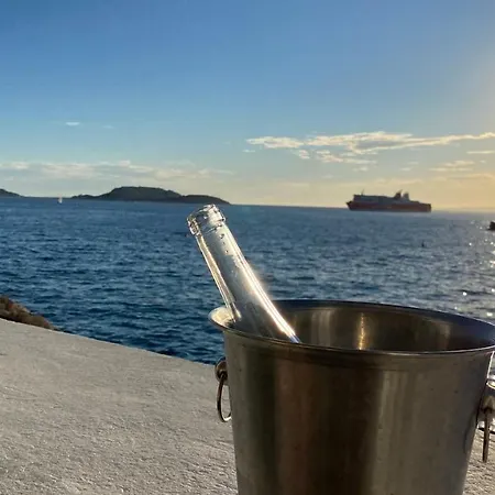 Escale Marseillaise, Grand T2 Calme, Pres Du Vieux Port Pour 2 A 4 Personnes, Nettoyage Rigoureux