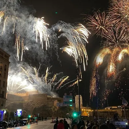 Escale Marseillaise, Grand T2 Calme, Pres Du Vieux Port Pour 2 A 4 Personnes, Nettoyage Rigoureux *