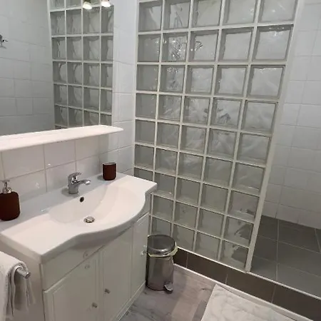 アパート Escale Marseillaise, Grand T2 Calme, Pres Du Vieux Port Pour 2 A 4 Personnes, Nettoyage Rigoureux