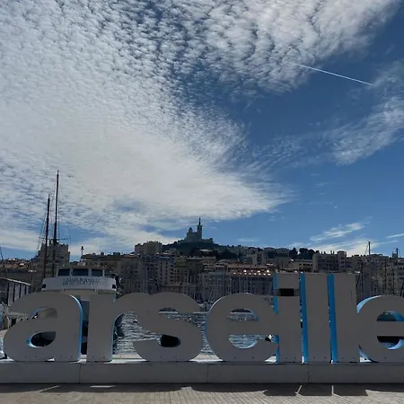 Escale Marseillaise, Grand T2 Calme, Pres Du Vieux Port Pour 2 A 4 Personnes, Nettoyage Rigoureux Apartment Marseille